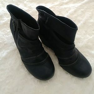 Blowfish zipper detail wedge ankle booties